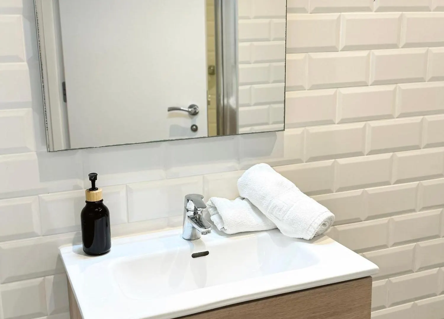 Deluxe City Centre Two Bedroom - Grand Central House Gibraltár