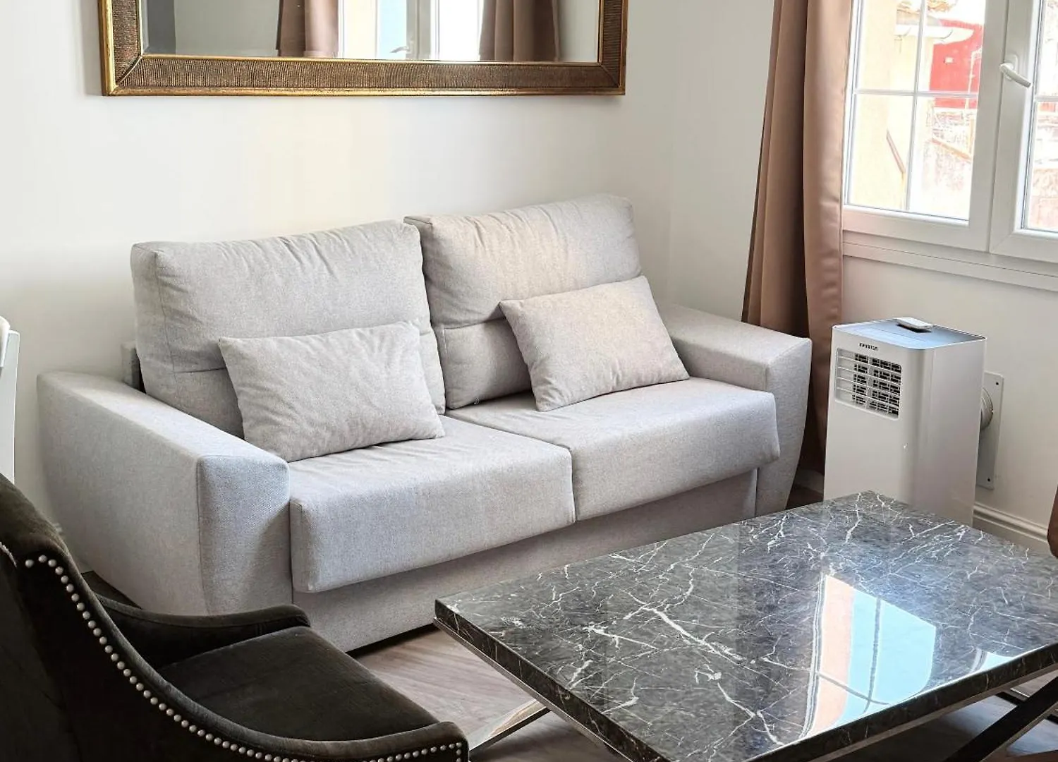 Deluxe City Centre Two Bedroom - Grand Central House Gibraltár Apartman