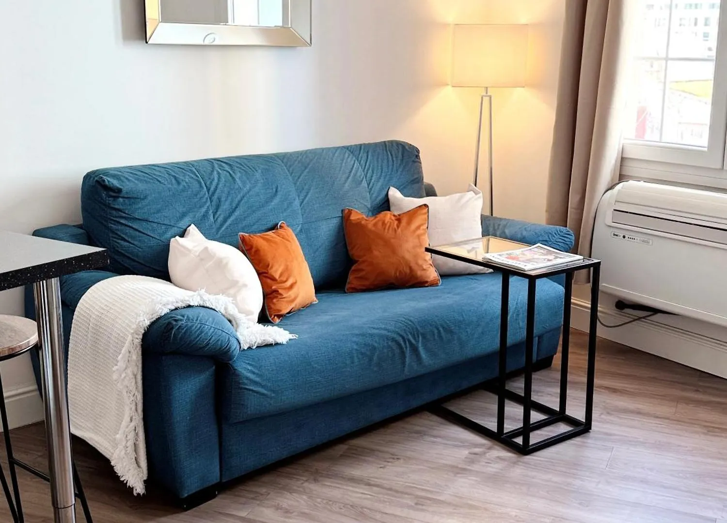 Deluxe City Centre Two Bedroom - Grand Central House Gibraltár Apartman